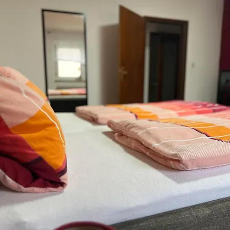 Gaby - Im Weingut Doll *